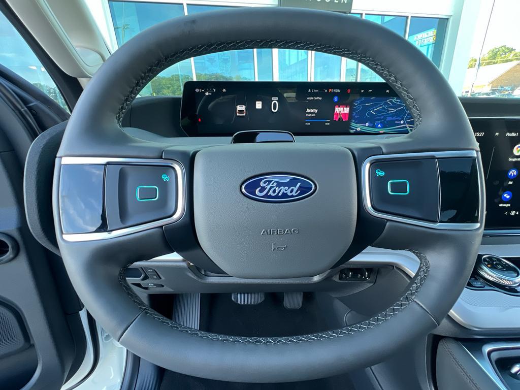 new 2025 Ford Expedition car, priced at $70,540