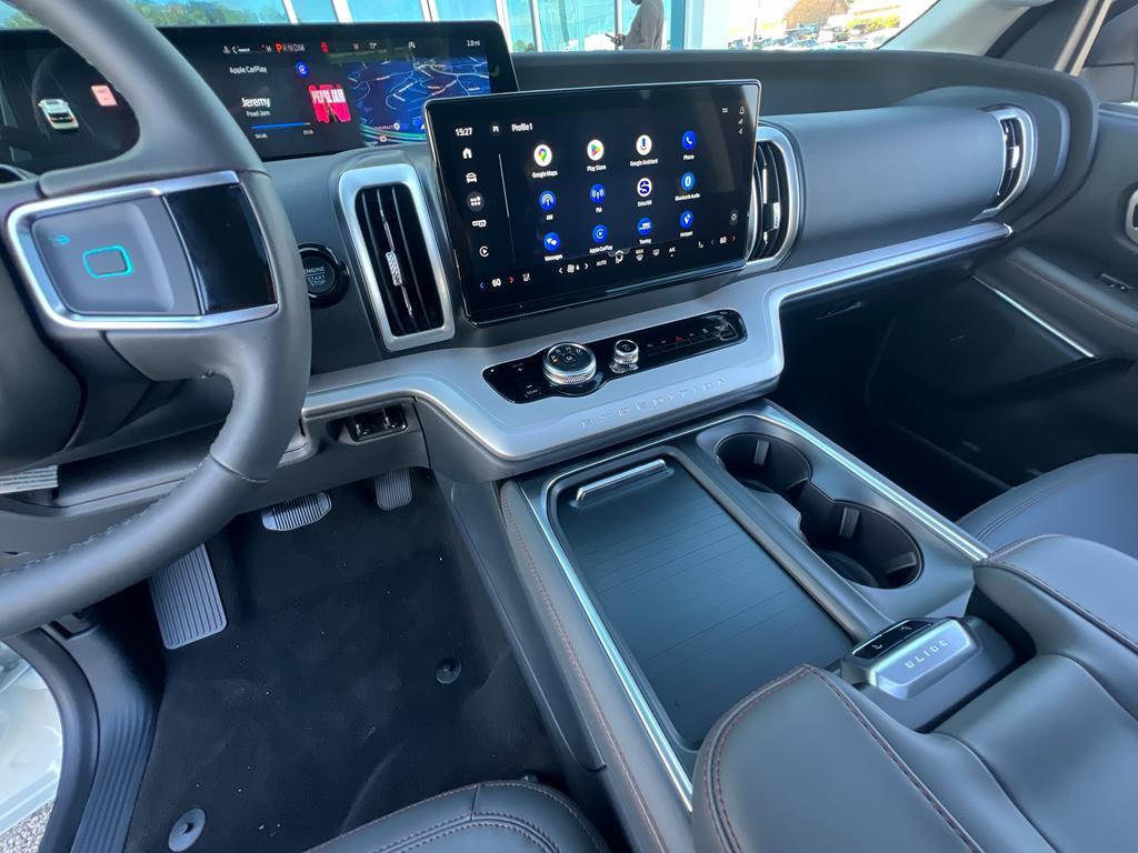 new 2025 Ford Expedition car, priced at $70,540