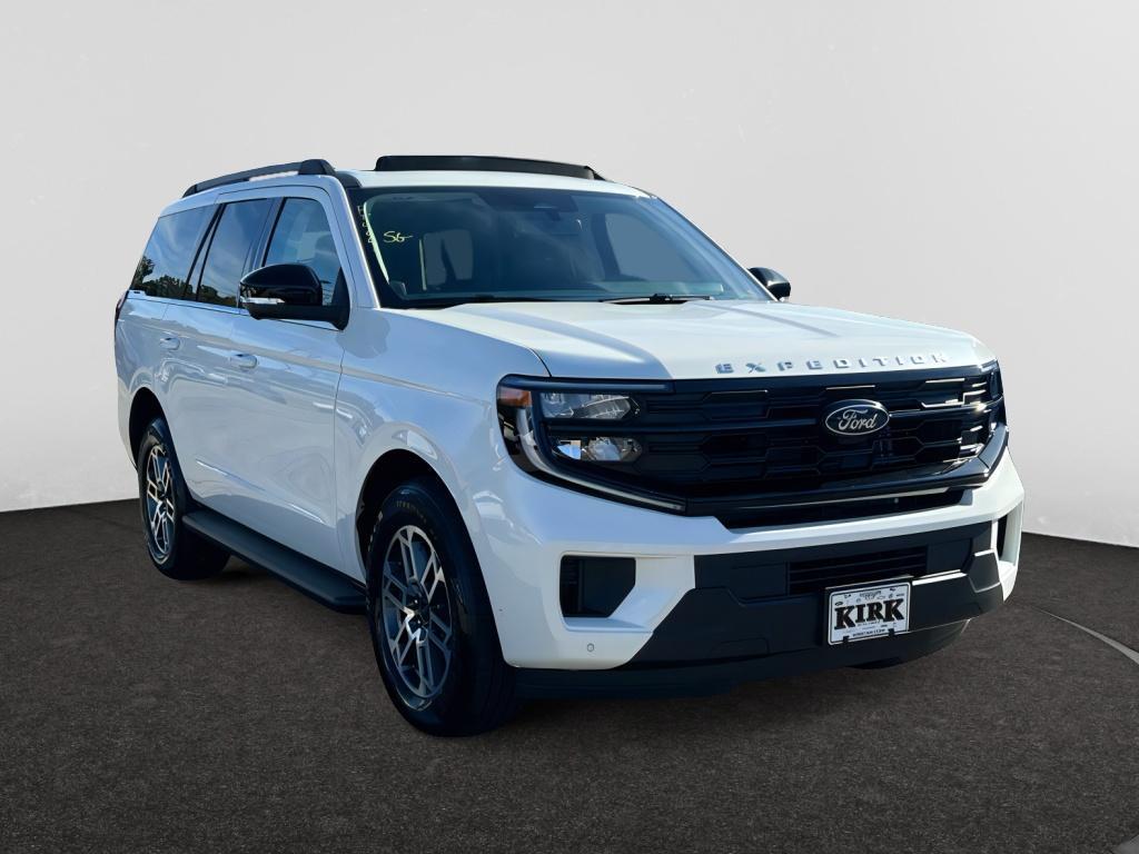 new 2025 Ford Expedition car, priced at $70,540