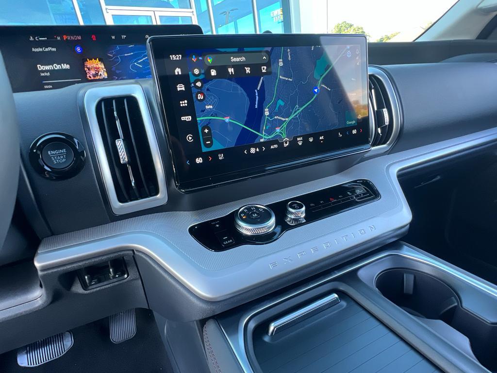 new 2025 Ford Expedition car, priced at $70,540