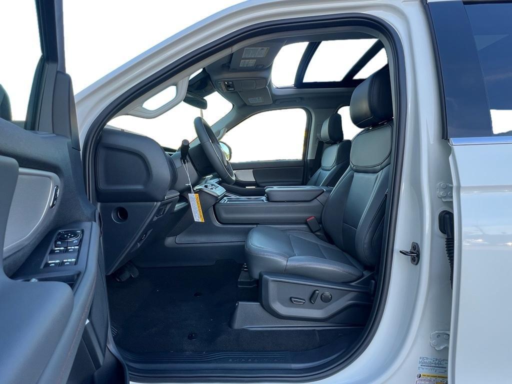 new 2025 Ford Expedition car, priced at $70,540