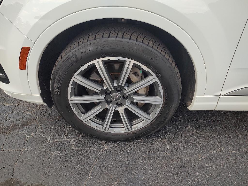 used 2018 Audi Q7 car, priced at $16,475