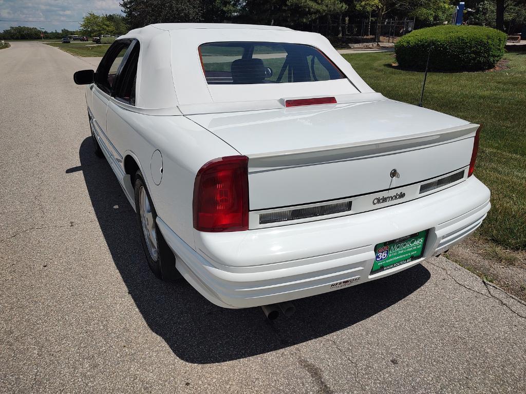 used 1993 Oldsmobile Cutlass Supreme car, priced at $7,875