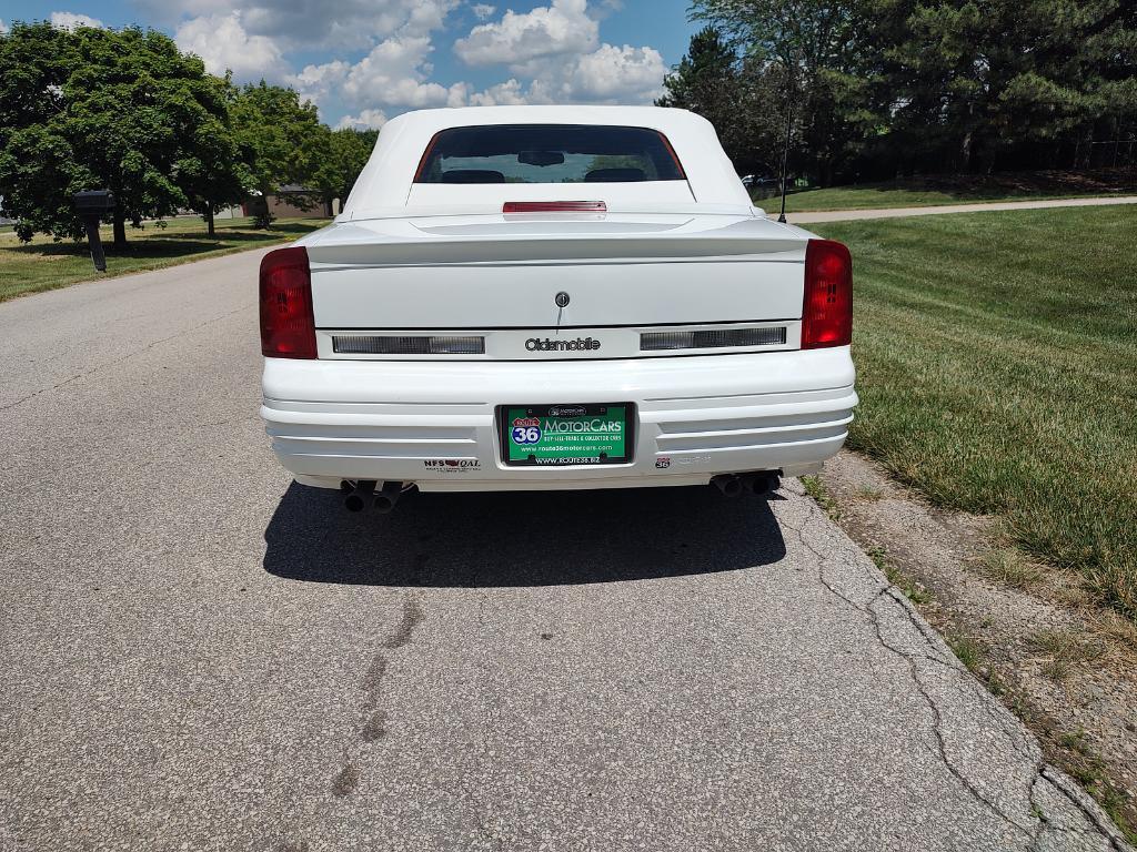 used 1993 Oldsmobile Cutlass Supreme car, priced at $7,875