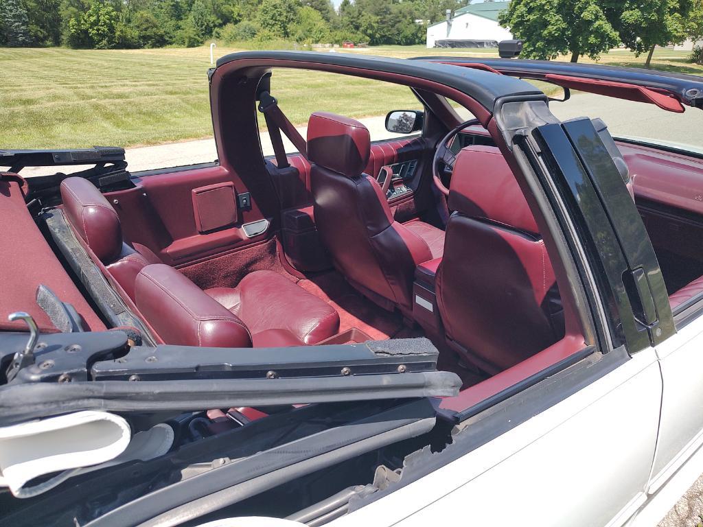 used 1993 Oldsmobile Cutlass Supreme car, priced at $7,875