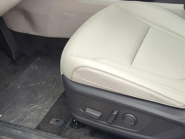 new 2025 Hyundai TUCSON Hybrid car, priced at $44,220