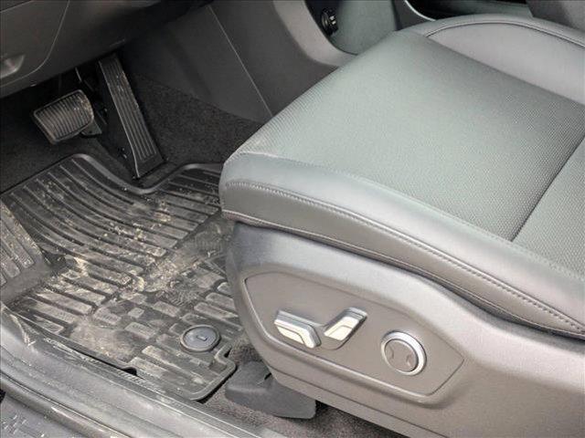 new 2025 Hyundai Santa Fe car, priced at $42,580