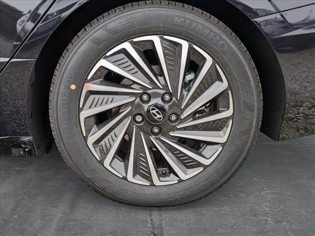 new 2025 Hyundai Sonata Hybrid car, priced at $39,155