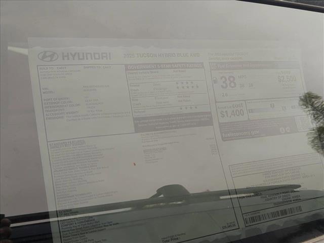 new 2025 Hyundai TUCSON Hybrid car, priced at $35,445
