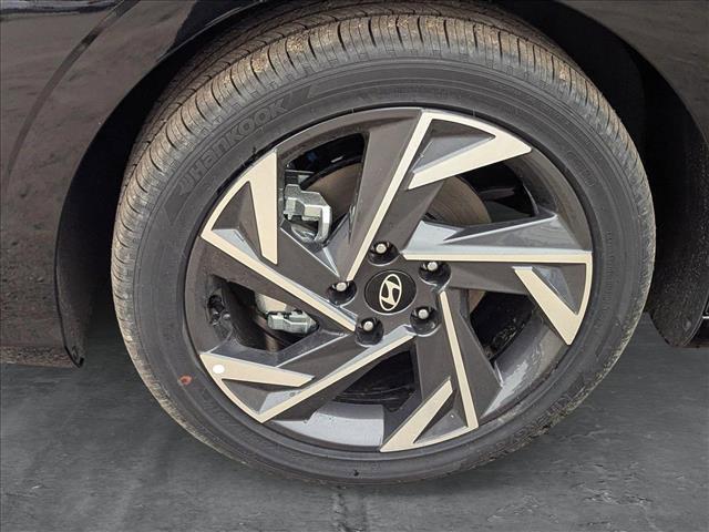 new 2025 Hyundai Elantra car, priced at $29,190
