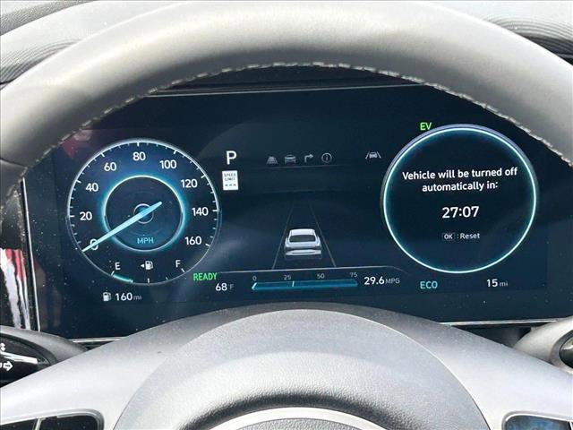 new 2025 Hyundai Elantra car, priced at $32,060