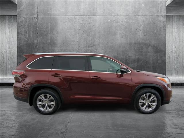 used 2015 Toyota Highlander car, priced at $16,584
