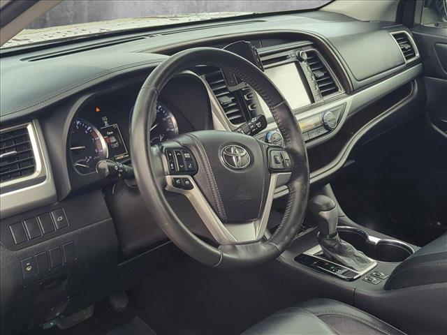 used 2015 Toyota Highlander car, priced at $16,584