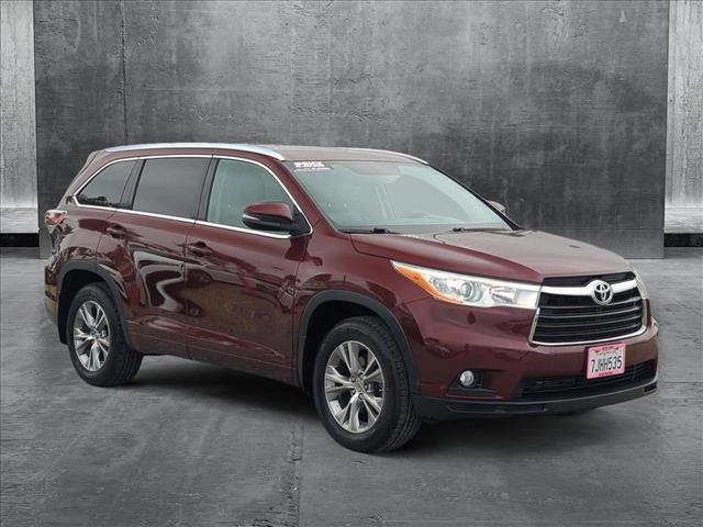 used 2015 Toyota Highlander car, priced at $16,584