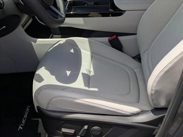 new 2025 Hyundai TUCSON Hybrid car, priced at $43,270