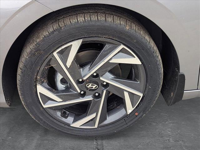 new 2025 Hyundai Elantra car, priced at $29,185