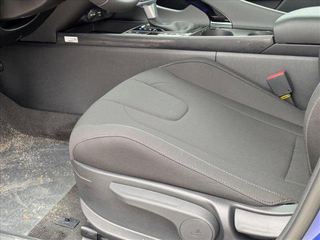 new 2025 Hyundai Elantra car, priced at $29,060