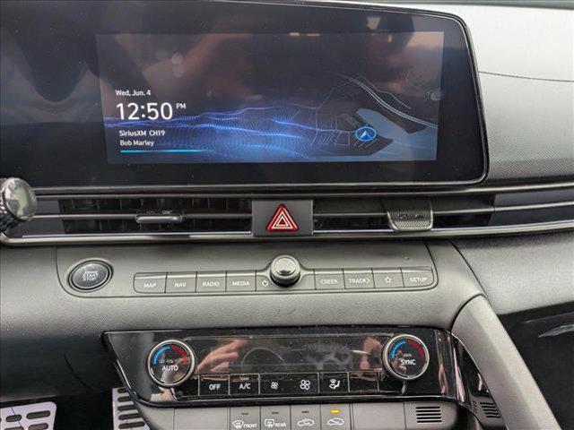 new 2025 Hyundai Elantra car, priced at $29,060