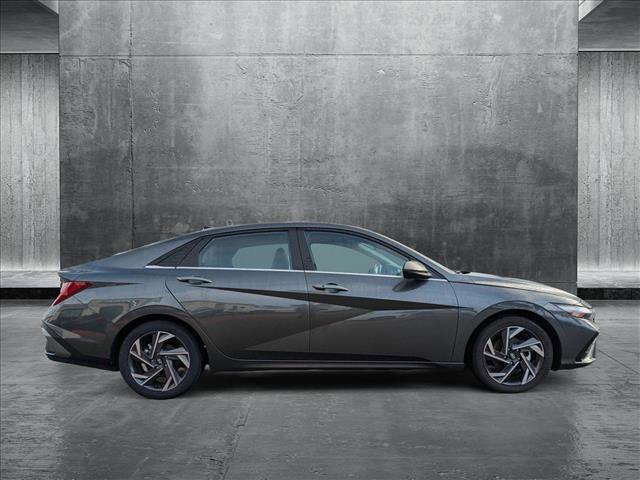 new 2024 Hyundai Elantra car, priced at $26,278