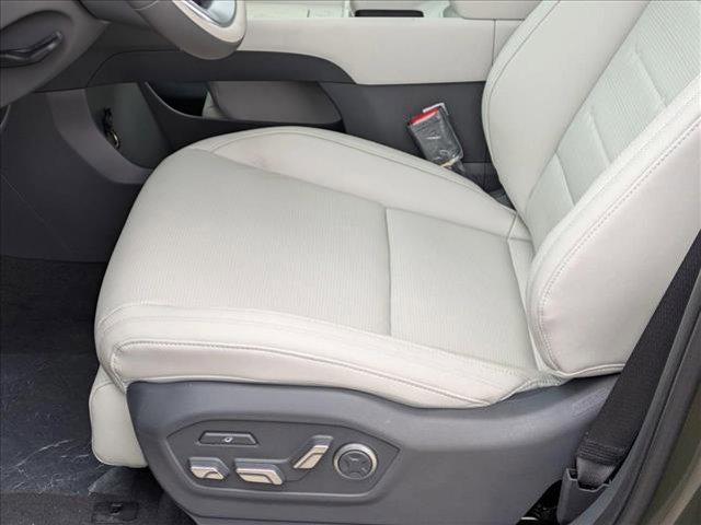 new 2025 Hyundai SANTA FE HEV car, priced at $52,054