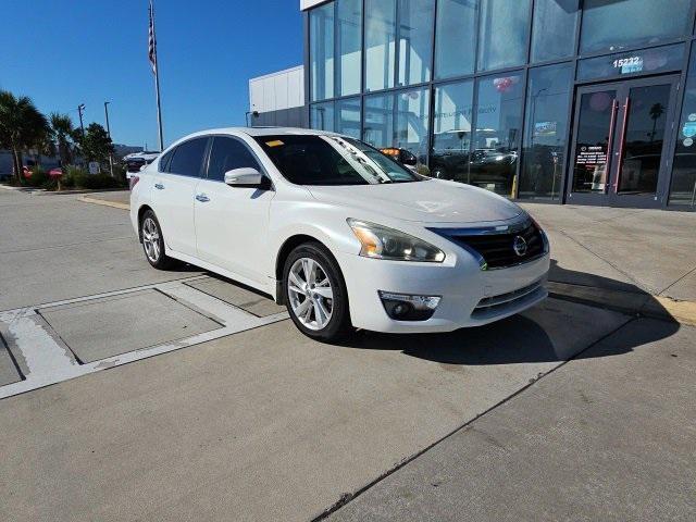 used 2013 Nissan Altima car, priced at $9,571