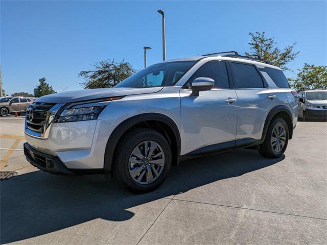 new 2025 Nissan Pathfinder car, priced at $40,007