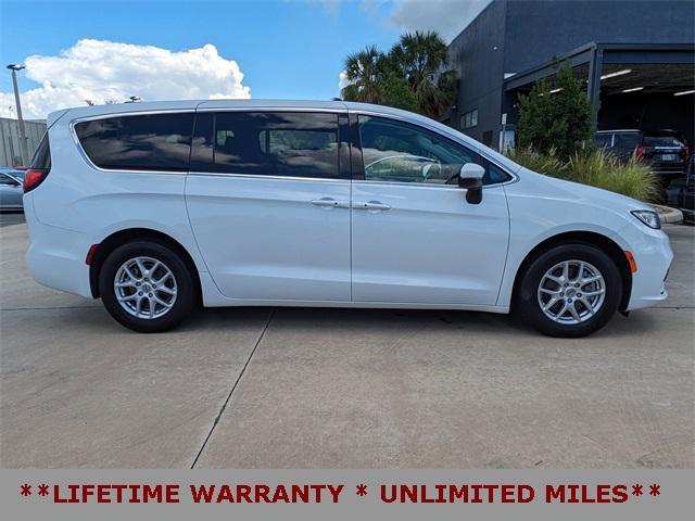 used 2023 Chrysler Pacifica car, priced at $26,993