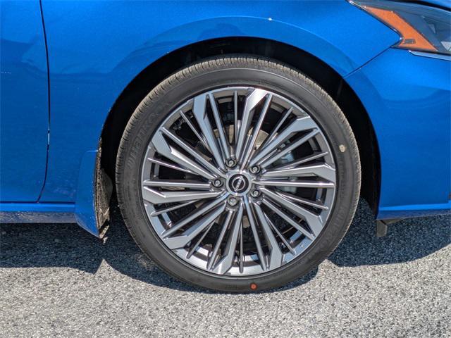 new 2025 Nissan Altima car, priced at $33,106