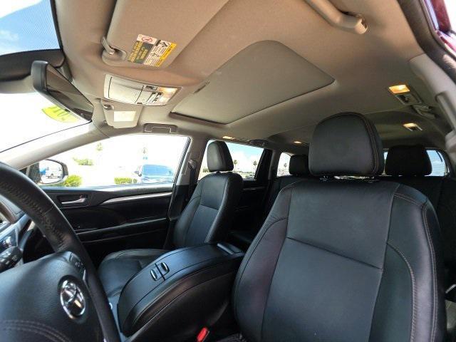 used 2018 Toyota Highlander car, priced at $26,591