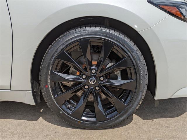 used 2021 Nissan Maxima car, priced at $24,993