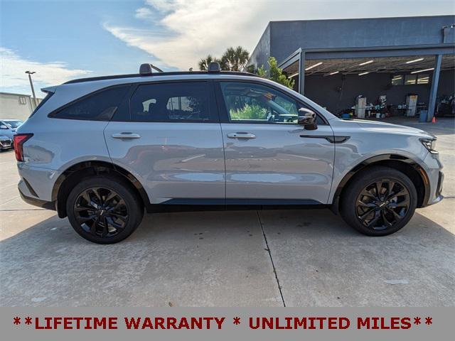 used 2022 Kia Sorento car, priced at $30,752