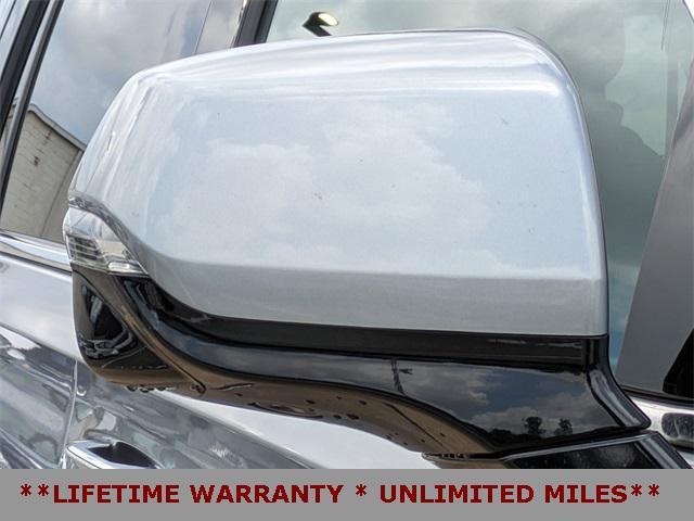 used 2023 GMC Yukon XL car, priced at $54,213