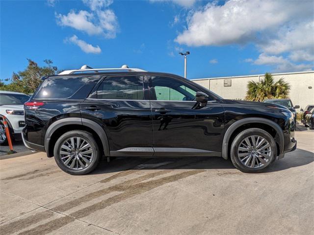 new 2025 Nissan Pathfinder car, priced at $43,740