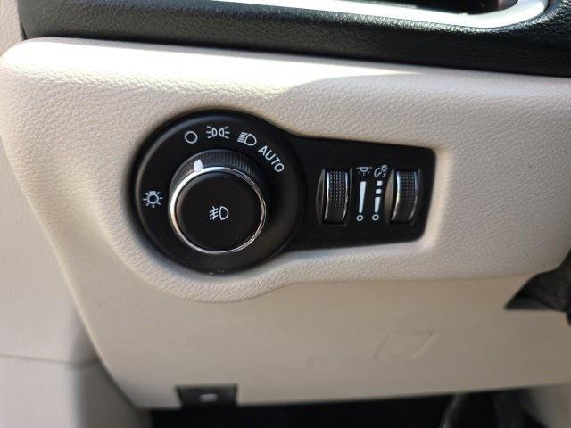 used 2023 Chrysler Pacifica car, priced at $22,999