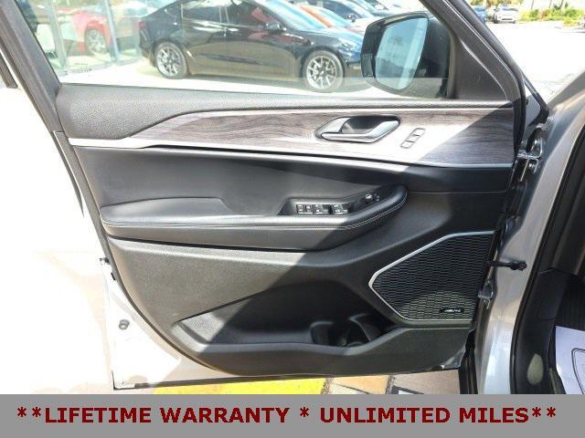 used 2022 Jeep Grand Cherokee L car, priced at $28,992