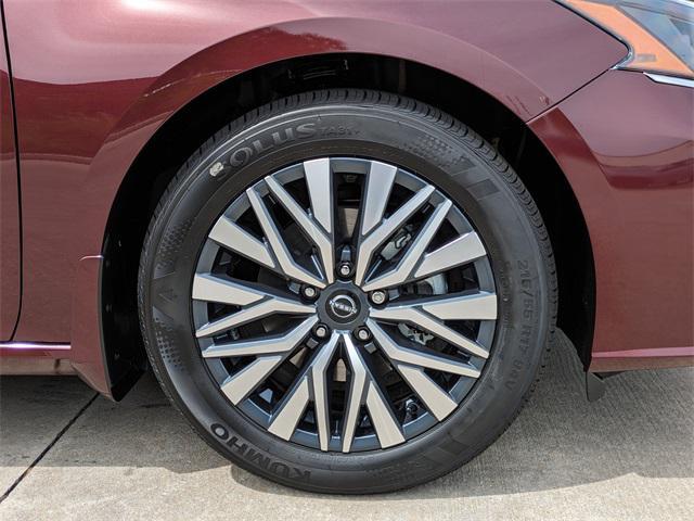 new 2025 Nissan Altima car, priced at $28,818