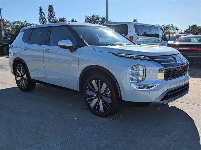 used 2025 Mitsubishi Outlander car, priced at $27,421