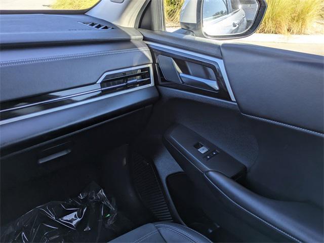 used 2025 Mitsubishi Outlander car, priced at $27,421