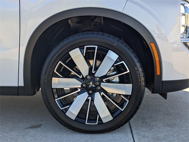 used 2025 Mitsubishi Outlander car, priced at $27,421