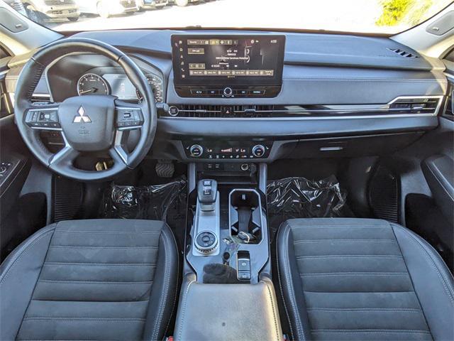 used 2025 Mitsubishi Outlander car, priced at $27,421