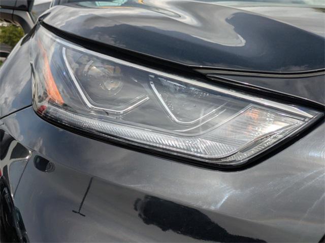 used 2021 Toyota Highlander car, priced at $35,853