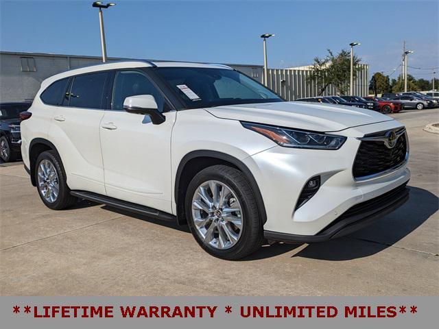 used 2020 Toyota Highlander car, priced at $28,486