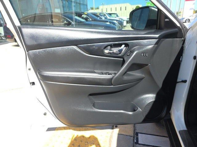 used 2019 Nissan Rogue car, priced at $17,321