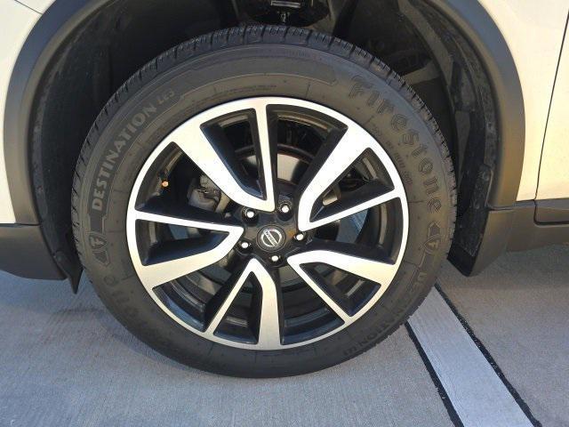 used 2019 Nissan Rogue car, priced at $17,321