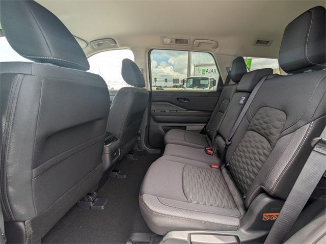 new 2025 Nissan Pathfinder car, priced at $38,689