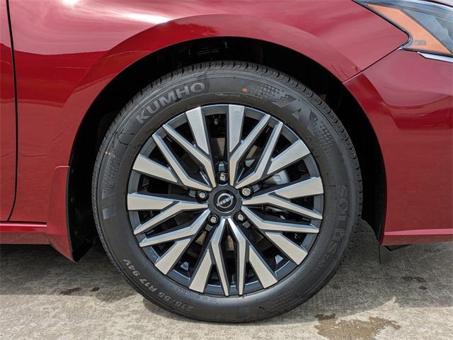 new 2025 Nissan Altima car, priced at $29,726