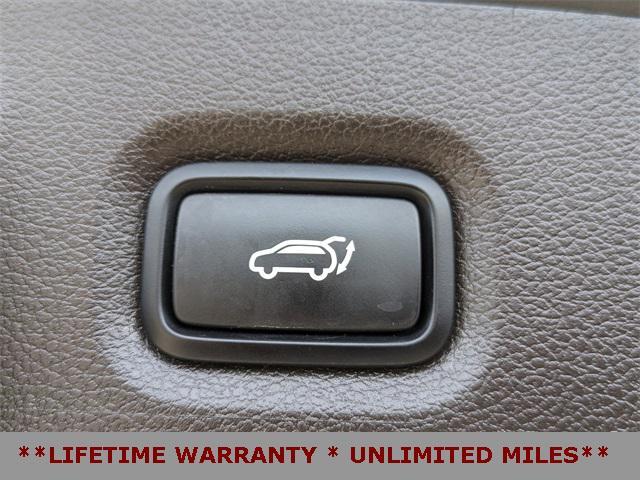 used 2020 Hyundai Santa Fe car, priced at $19,531