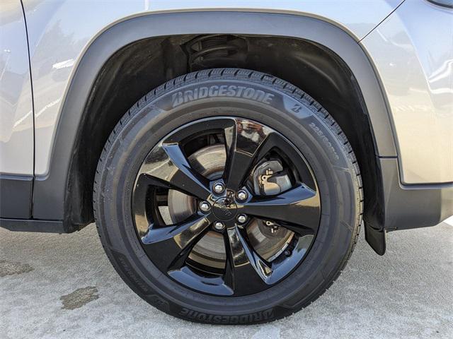 used 2019 Jeep Cherokee car, priced at $15,731