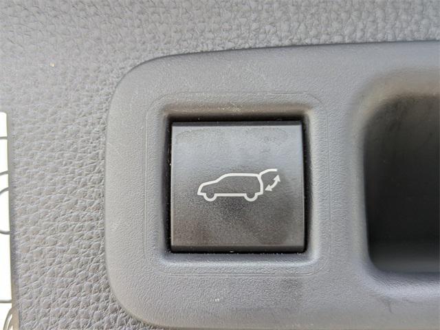 used 2023 Toyota Highlander car, priced at $40,993