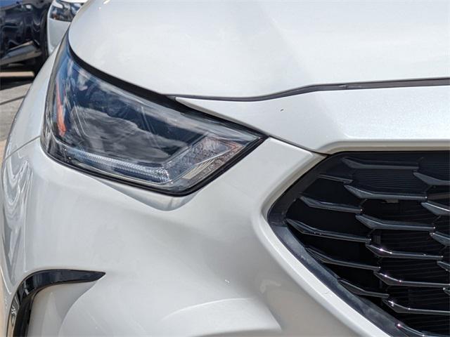 used 2022 Toyota Highlander car, priced at $38,991